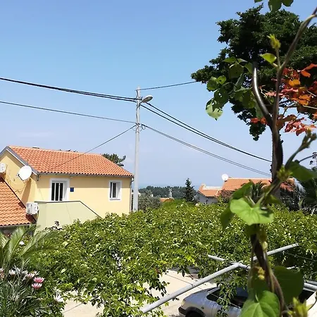 Neno - Terrace & Parking Apartment Veli Losinj