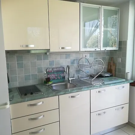 Neno - Terrace & Parking * Veli Losinj