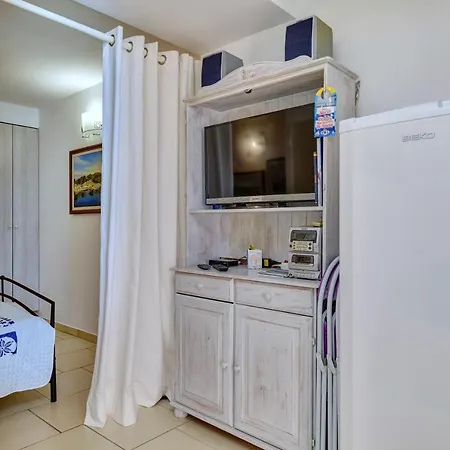 Neno - Terrace & Parking Apartment *