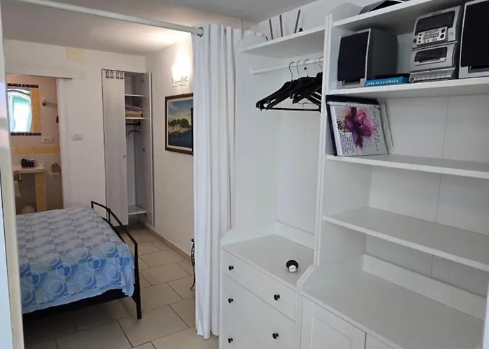 Neno - Terrace & Parking Veli Lošinj