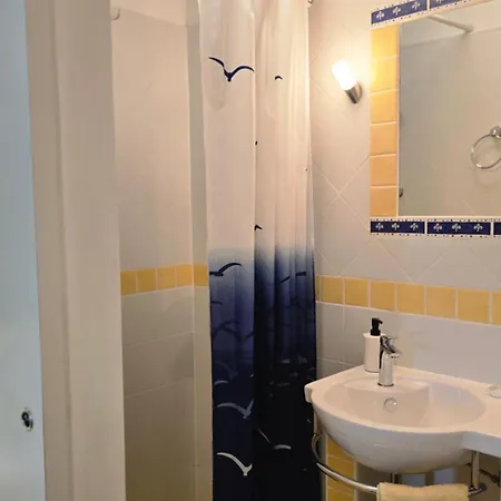 Neno - Terrace & Parking Apartamento Veli Lošinj