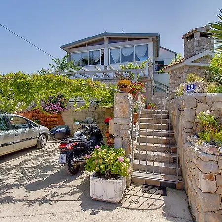 Neno - Terrace & Parking *