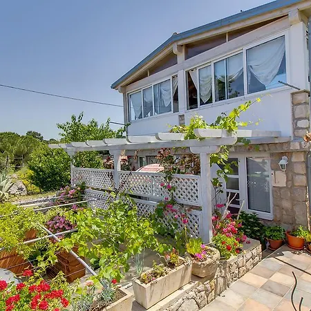 Apartman Neno - Terrace & Parking *