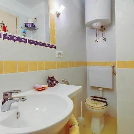 Neno - Terrace & Parking Apartman *