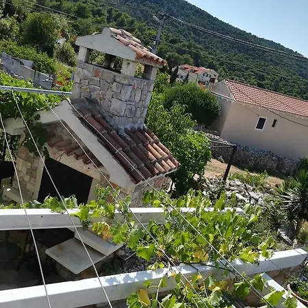 Apartman Neno - Terrace & Parking