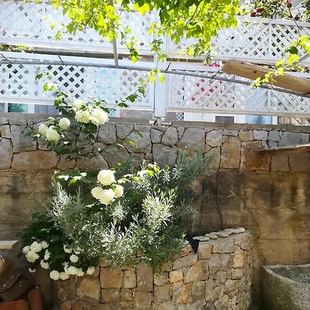 Neno - Terrace & Parking * Veli Lošinj