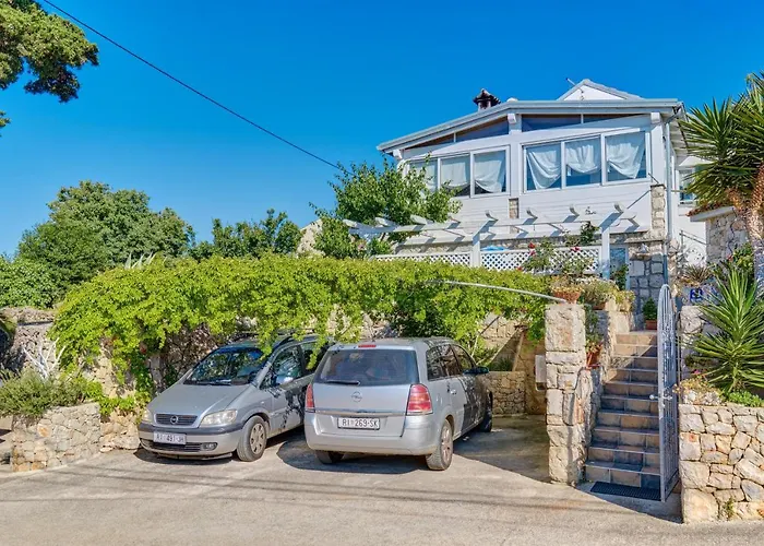 Neno - Terrace & Parking Veli Lošinj