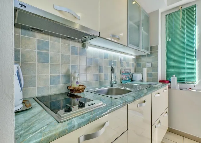 Neno - Terrace & Parking Appartement *