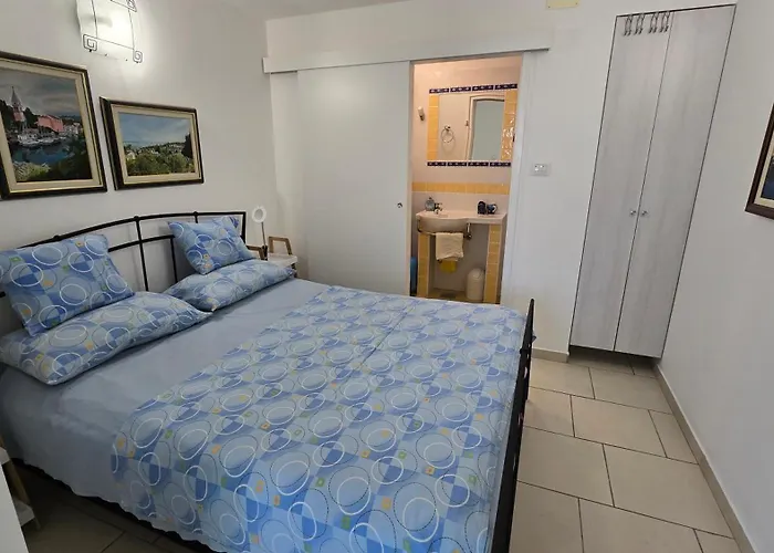 Neno - Terrace & Parking Appartement *