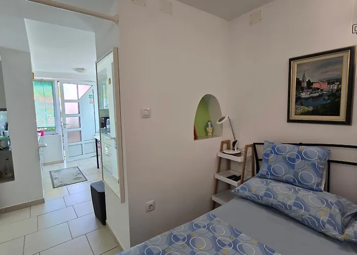 Neno - Terrace & Parking Appartement Veli Lošinj